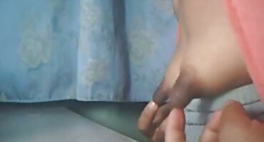 అమ్మాయి యొక్క పూకు తెలుగు సెక్స్ కం వీడియో మీధ చీలిన ప్రదేశం