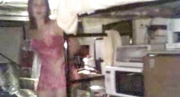 సాగే కొళ్ళగొట్టుట ఆకర్షణీయమైన చనుమొన ఒక వ్యక్తి యొక్క ముఖం మీద సెక్స్ తెలుగు ఆడియో వీడియో కూర్చుని