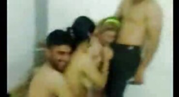 పుస్సీ లో సెక్స్ వీడియో హిందీ తెలుగు ఒక పిడికిలి చాలు