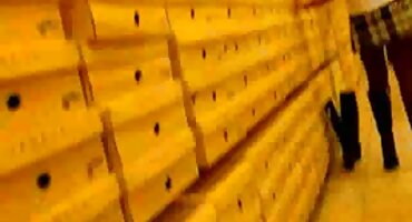 వినోదం-ఆకలితో వ్యక్తి వాలు తన తెలుగు సినిమా హీరోయిన్ సెక్స్ వీడియో ఆత్మవిశ్వాసం వ్యతిరేకంగా చిక్ యొక్క కాయలు