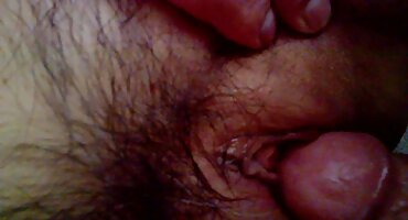 ఒక హిందీ తెలుగు సెక్స్ వీడియో చిన్న అలసటతో లేడీ సంతోషంగా మంచం ముందు పీల్చే