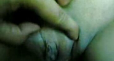 డిక్ ములాటో ఫక్స్ అమ్మాయి మంచం మీద తెలుగు సెక్స్ వీడియో కం డాగ్ స్థానం