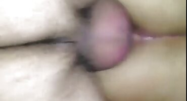 పూకు మీధ వేలితోరుద్ధడమ్ మరియు ఆపడానికి వెళ్ళడం తెలుగు లో సెక్స్ వీడియో కం లేదు