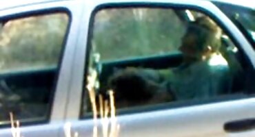 ఆమె కుట్లు సగం లో మరియు కదిలిస్తుంది ఒక పురుషాంగం నోటిలో ఒక తెలుగు ఆంటీ సెక్స్ వీడియో బస్టీ పసికందు