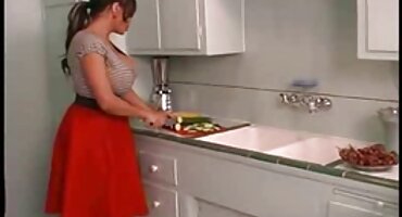 గది తెలుగు ఫుల్ సెక్స్ వీడియో రిలాక్స్డ్ నగ్న అమ్మాయి ముందు కామ్ తో ప్రియుడు