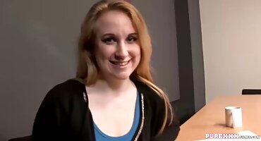 ఒక తెలుగు సెక్స్ వీడియో సెక్స్ వీడియో మహిళ పై పోగు మరియు కుడి పుస్సీ లో ఇబ్బంది పెట్టాడు