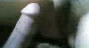 అతను తెలుగు సెక్స్ వీడియో తన భార్య యొక్క చీలికలతో సంతృప్తి చెందాడు మరియు తన ఆత్మవిశ్వాసాన్ని ఆమెలో అంటుకుంటాడు