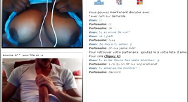 బిగపడటం లేడీ ఇంట్లో తెలుగు లవ్ సెక్స్ వీడియో ఒక రొమ్ము మసాజ్ చేస్తుంది