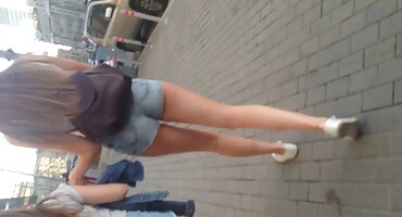 బదులుగా తన ఆత్మవిశ్వాసం, అతను ఒక పురుషాంగము తెలుగు వీడియో సెక్స్ వంటి పరికరము తో తన స్నేహితురాలు ఇబ్బంది పెట్టాడు