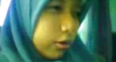 డబ్బు లేకుండా సెక్స్ వీడియో దెంగులాట మనిషి ఇబ్బంది పెట్టాడు